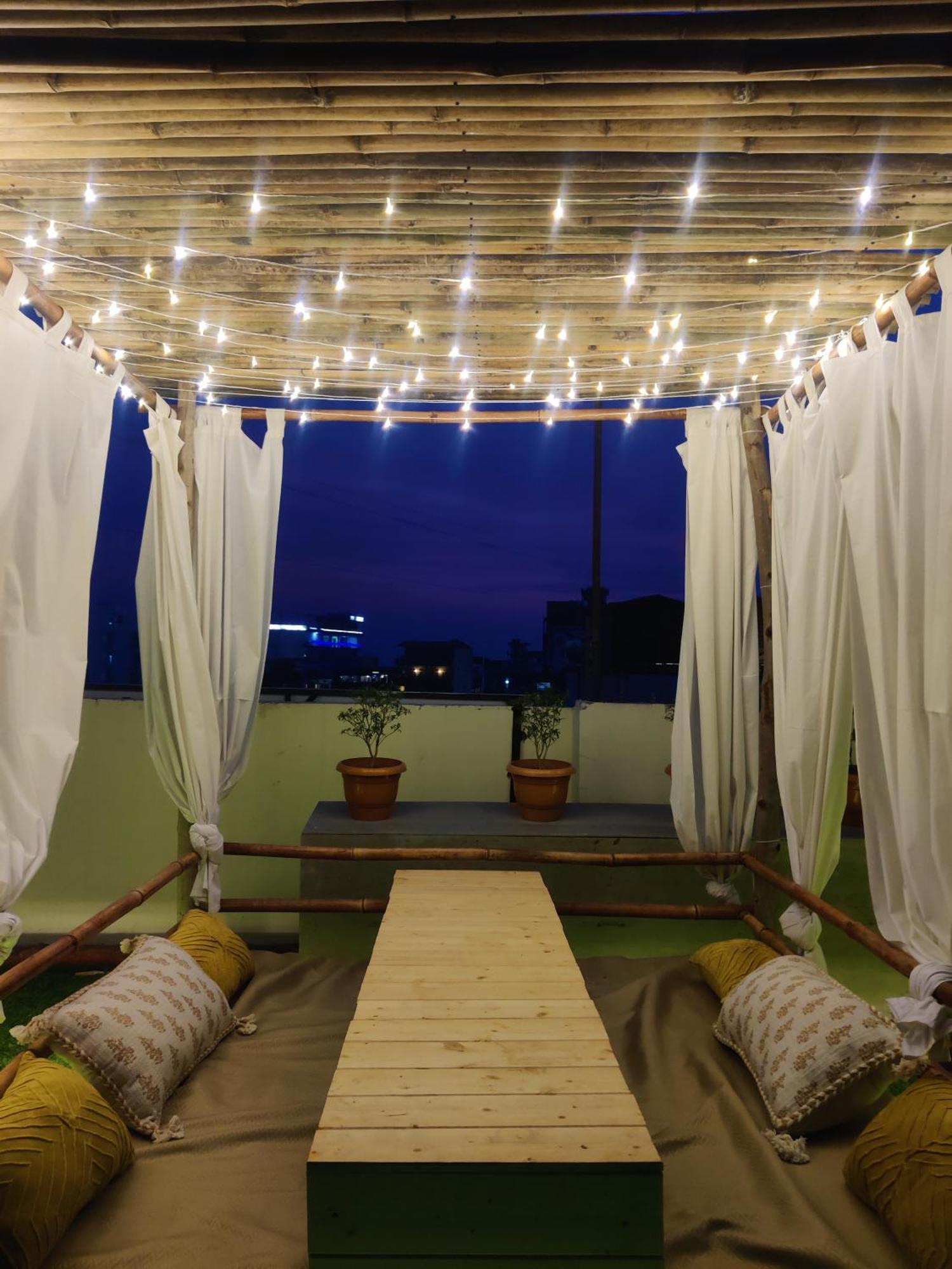 Hotel Aqua Vibes Rishīkesh Buitenkant foto